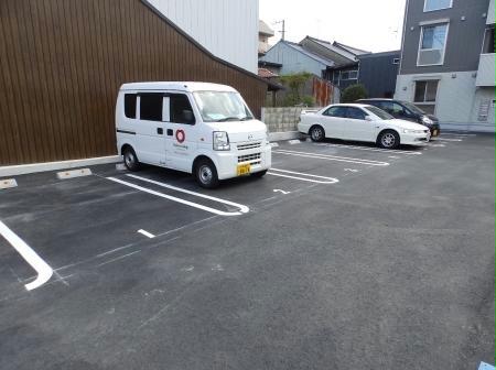 駐車場　駐車場