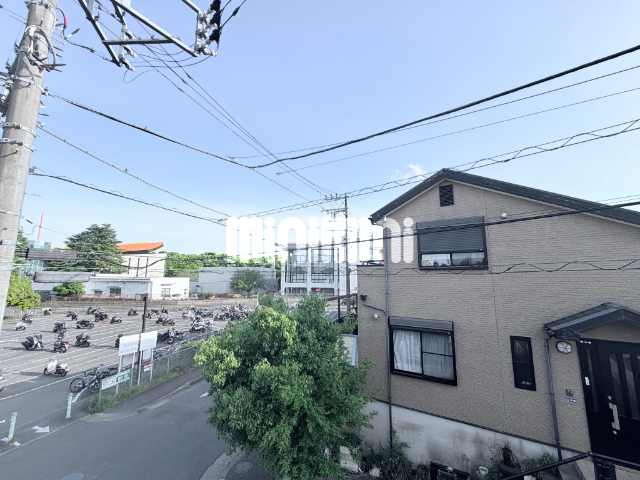 その他設備　エアコンと室内干しアーム