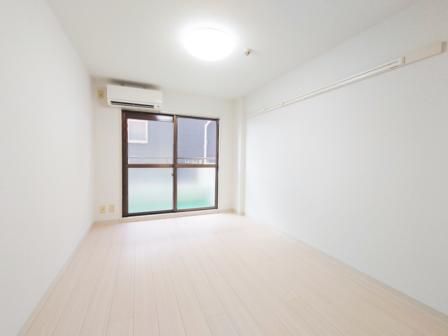 その他設備　エアコン付き洋室