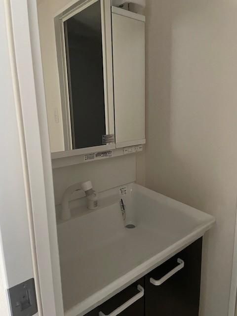 洗面設備　コンパクトで使いやすい洗面所