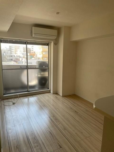 その他部屋・スペース　広々とした洋室です