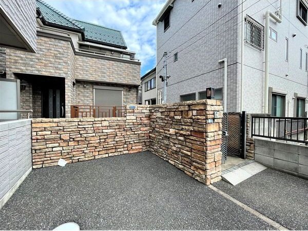 駐車場　駐車場完備です