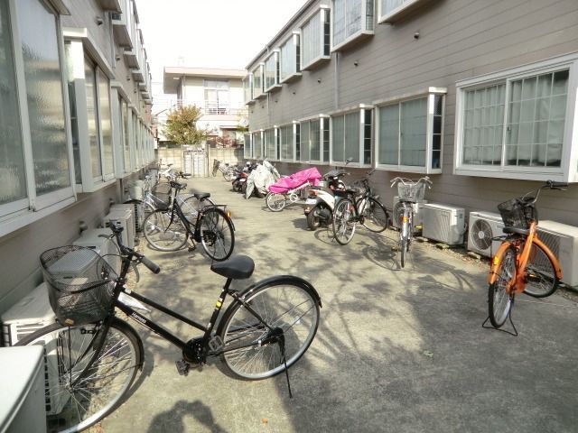 その他共有部分　駐輪場完備