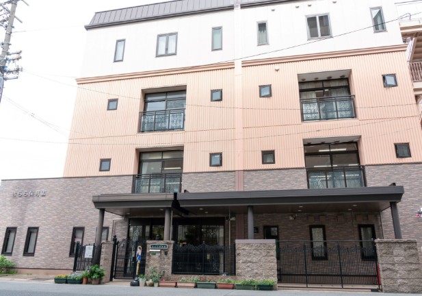 幼稚園・保育園　きらら保育園（幼稚園・保育園）まで1764m