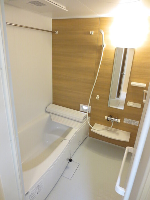 バス・シャワールーム　３０１　暖房・換気乾燥機付バスルーム