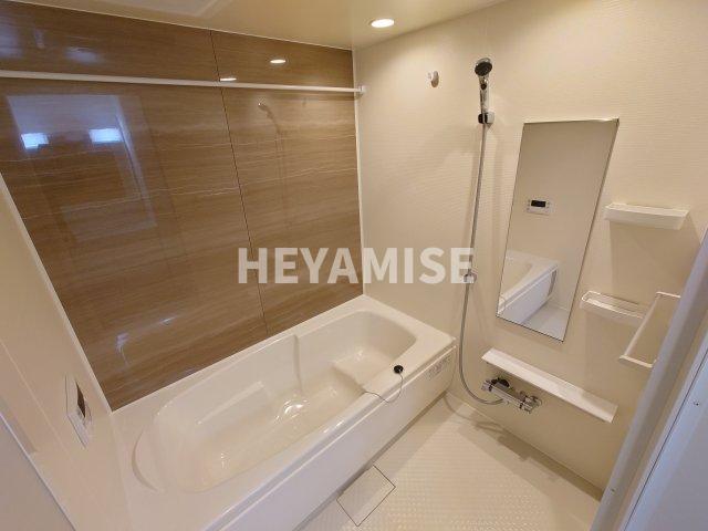 バス・シャワールーム　※室内画像は類似物件のもの