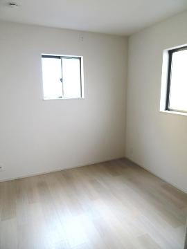 居室・リビング　室内