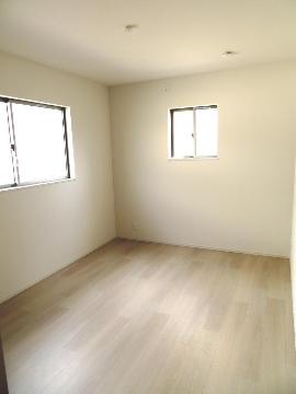 居室・リビング　室内