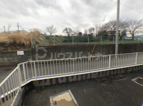 バルコニー　テラス