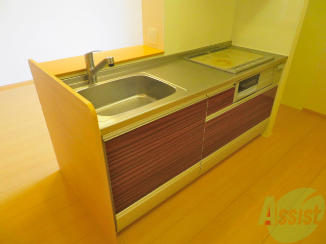 キッチン　キッチンは、広々としたスペースが有りますね。