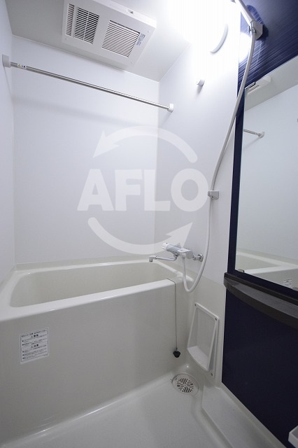 バス・シャワールーム　セレニテ本町グランデ　浴室換気乾燥暖房機付バスルーム