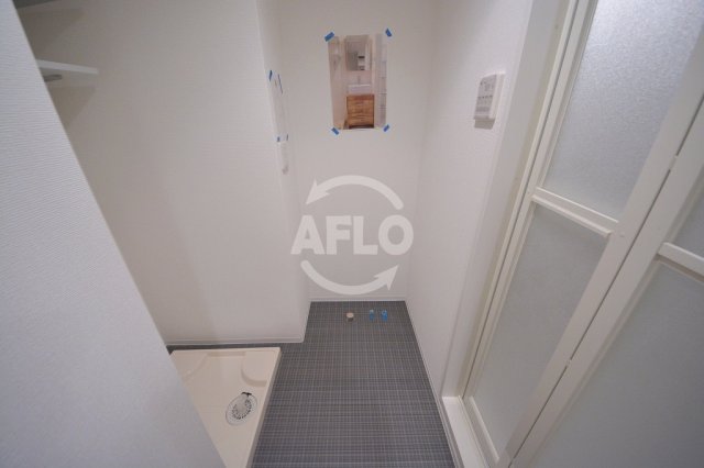 洗面設備　セレニテ本町グランデ　洗面脱衣所