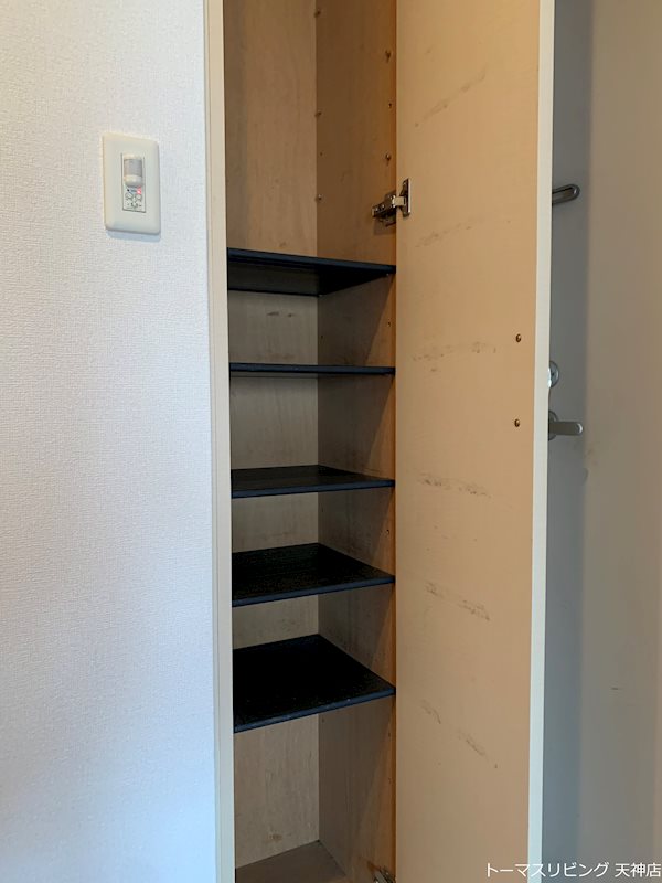 玄関　※別号室参考写真