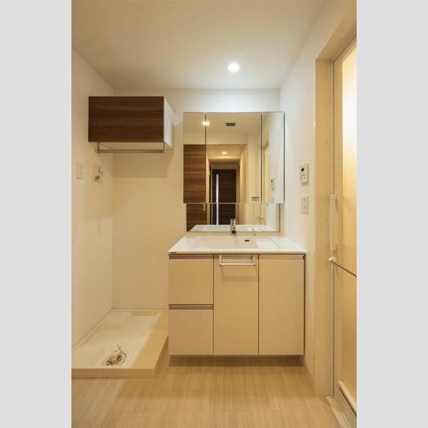 洗面設備　洗髪洗面化粧台付き！