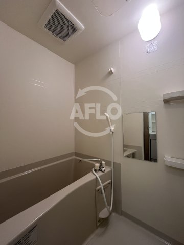 バス・シャワールーム　ルミエール新大阪　浴室