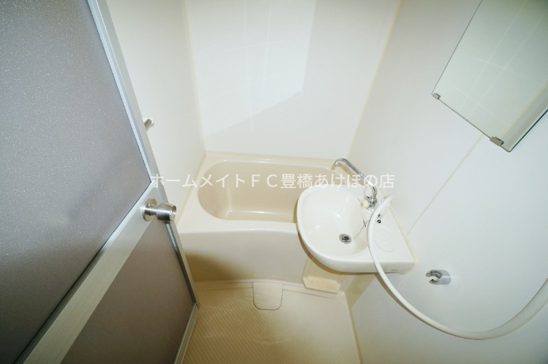 バス・シャワールーム　同型別部屋写真