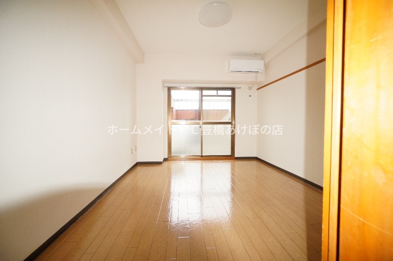 居室・リビング　同型別部屋写真