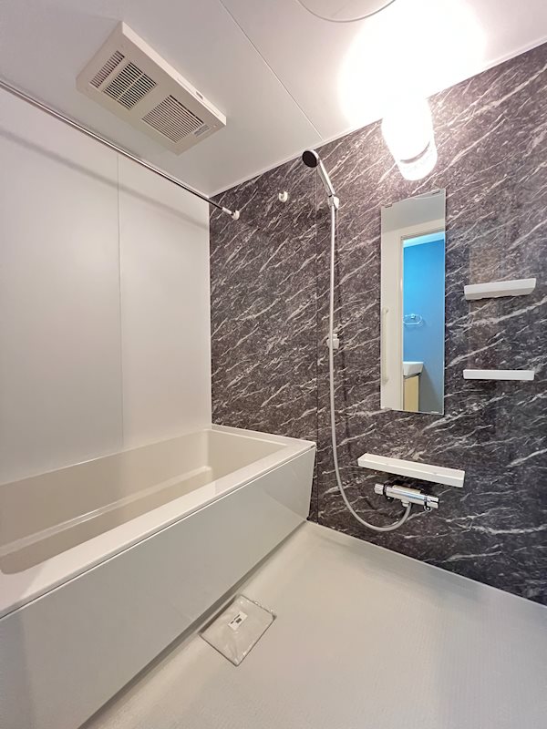 バス・シャワールーム　※別号室の写真です。