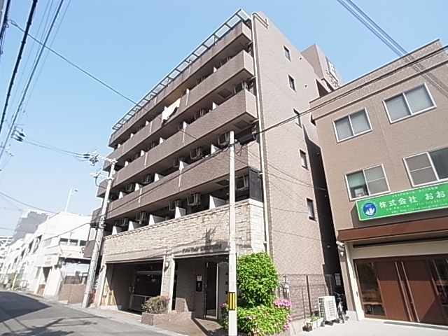 建物外観　タイル貼りの外観