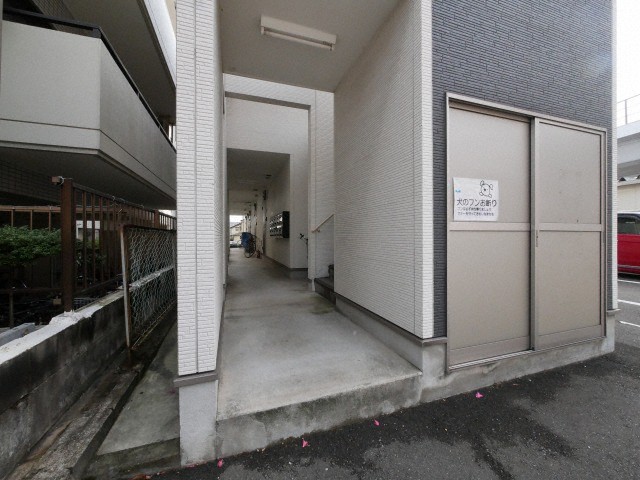 エントランス　清潔なエントランスです