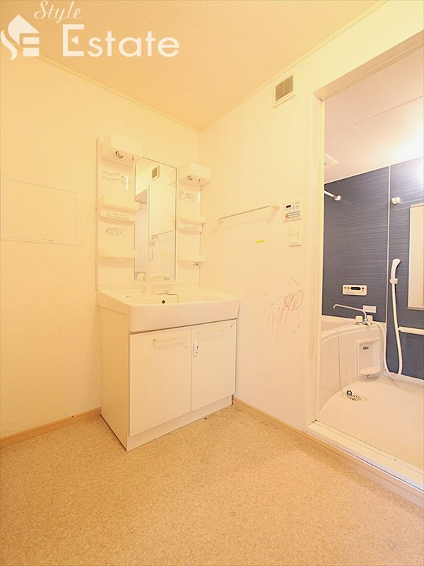 洗面設備　脱衣場　洗面台