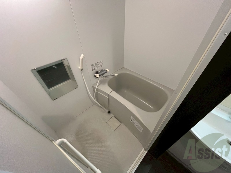 バス・シャワールーム　ユニットバスです。疲れを癒すのに欠かせませんね！