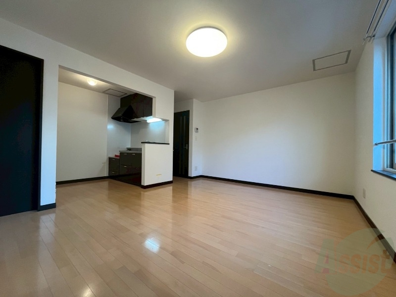 居室・リビング　広くてキレイなお部屋が広がっていて、充実した生活が送れそう。