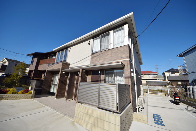 建物外観　～落ち着いた住宅地に立地します～