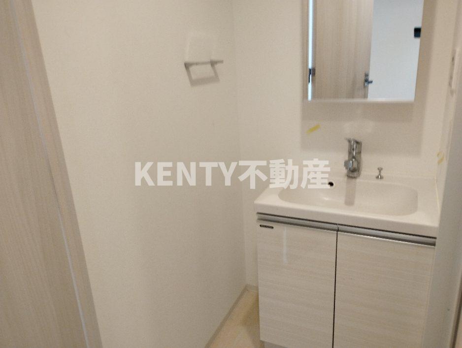 洗面設備　独立洗面台あり、毎朝おしゃれに忙しい女性の方におすすめです