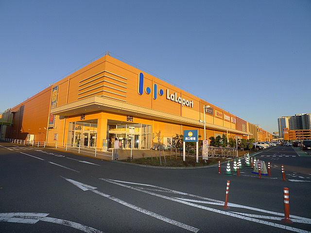 ショッピングセンター　三井ショッピングパーク ららぽーと新三郷（ショッピングセンター）まで2568m