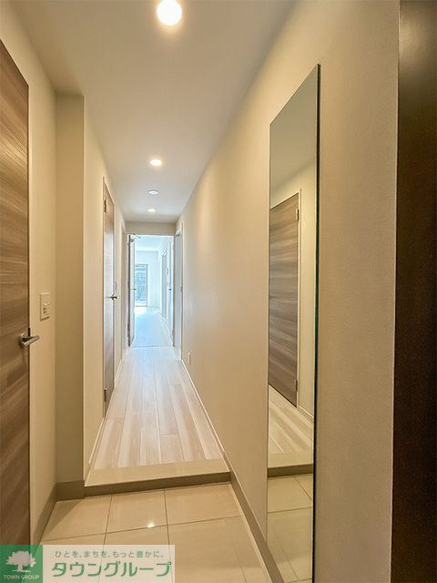 玄関　※写真は同タイプ住戸です。