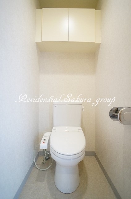 トイレ　嬉しい温水洗浄便座♪