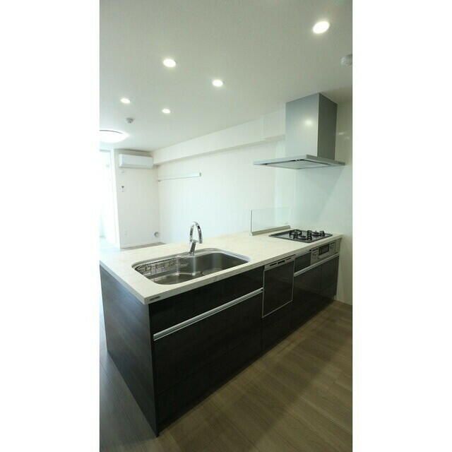 キッチン　コンパクトなキッチンで掃除もラクラク