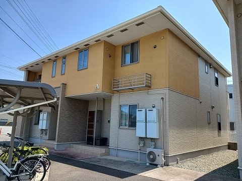 建物外観　落ち着いた雰囲気の外観です