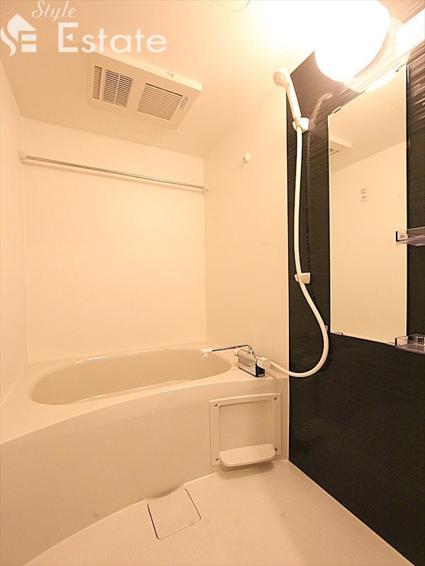 バス・シャワールーム　バスルーム