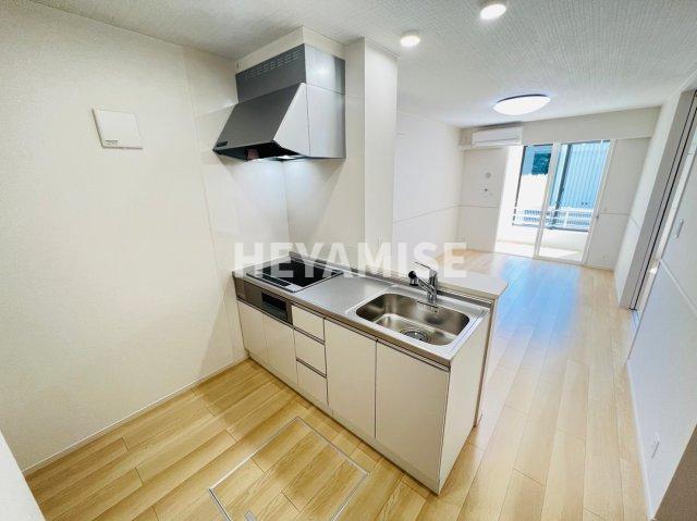 キッチン　※室内画像は別号室のもの