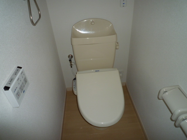 トイレ　シャワー付きトイレ