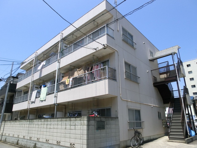 建物外観　人気のマンションタイプです。