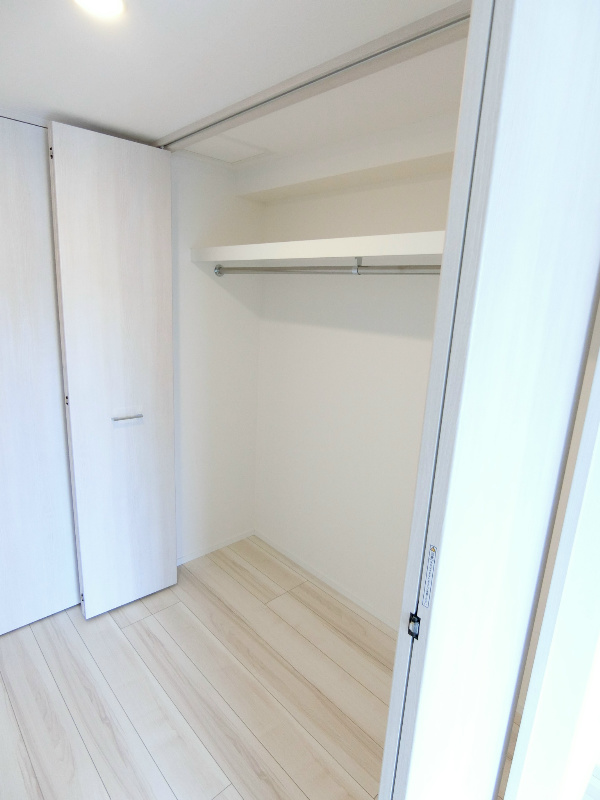 収納　☆空間をスッキリ保つのに十分なスペースです☆