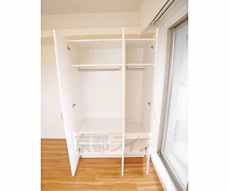 収納　便利な収納つき！