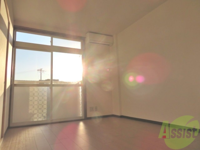 居室・リビング　お写真は１０２号室のものになります！ご参考にしてくださいませ