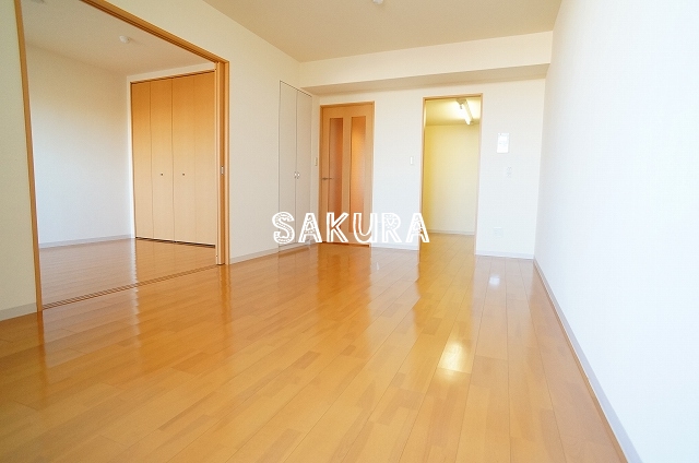 居室・リビング　開放感のあるゆったりとしたお部屋です♪