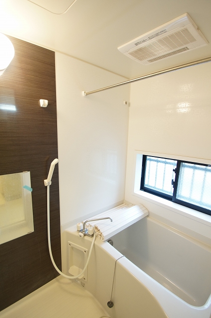 バス・シャワールーム　バスルーム