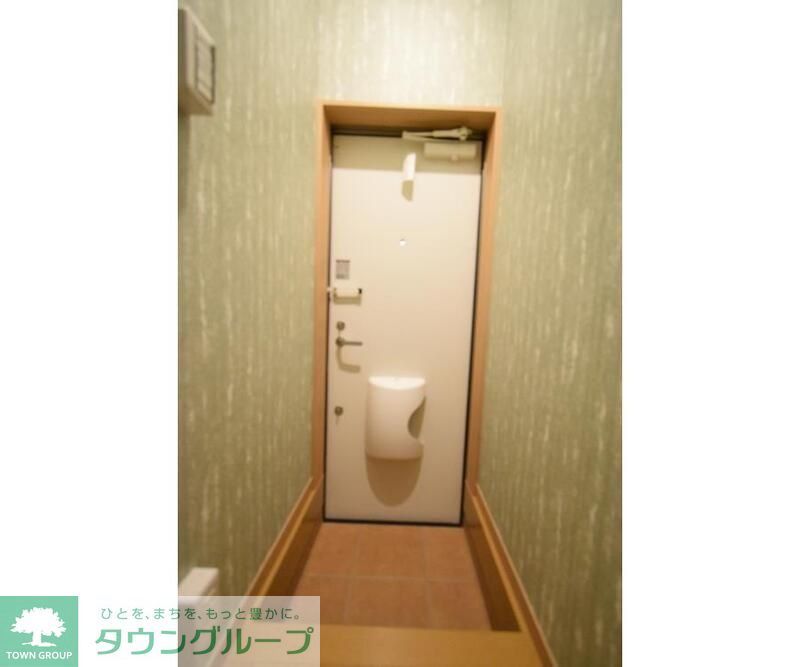 玄関　トイレ