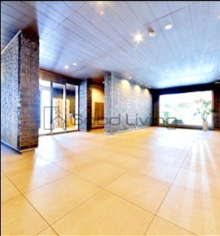 エントランス　落ち着いた雰囲気