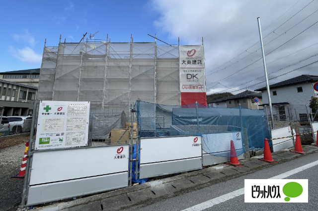 建物外観　建築中