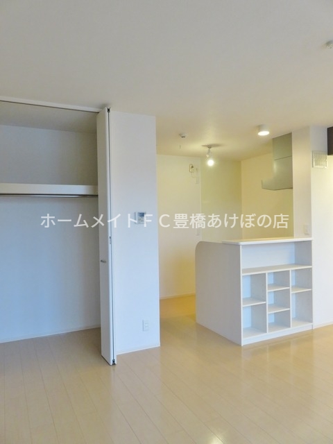 居室・リビング　同型別部屋写真