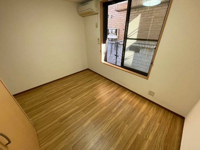 居室・リビング　※同物件別号室の参考写真です。