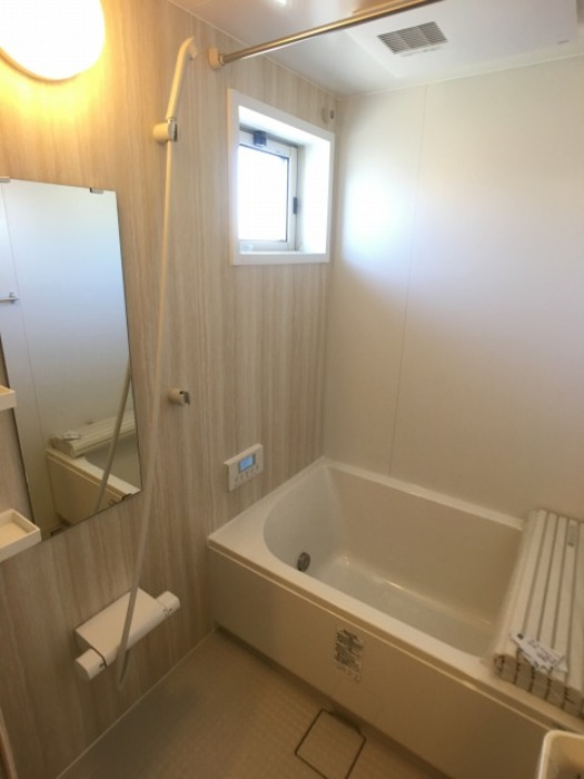 バス・シャワールーム　換気暖房乾燥機付浴室