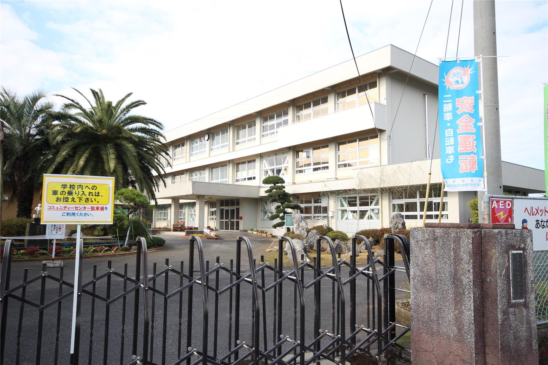 小学校　中津市立今津小学校（小学校）まで2424m